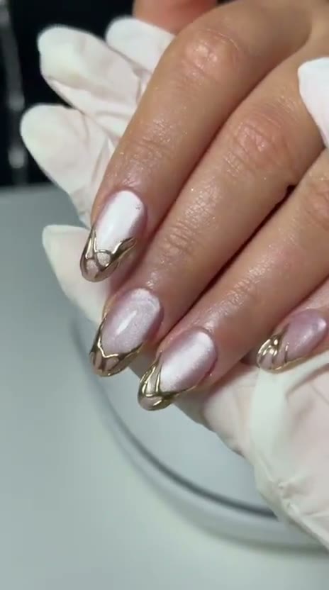 Pose chrome doré en vidéo — Xela Nails Genève